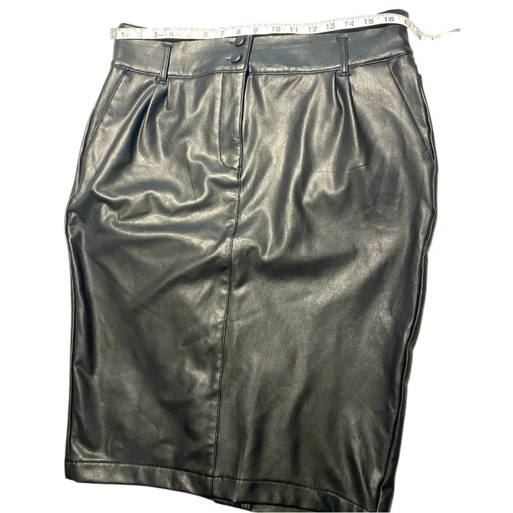 Reitmans Signature Black Pleather Skirt With Pockets Zip Button Closure Size 12 - Picture 10 of 10